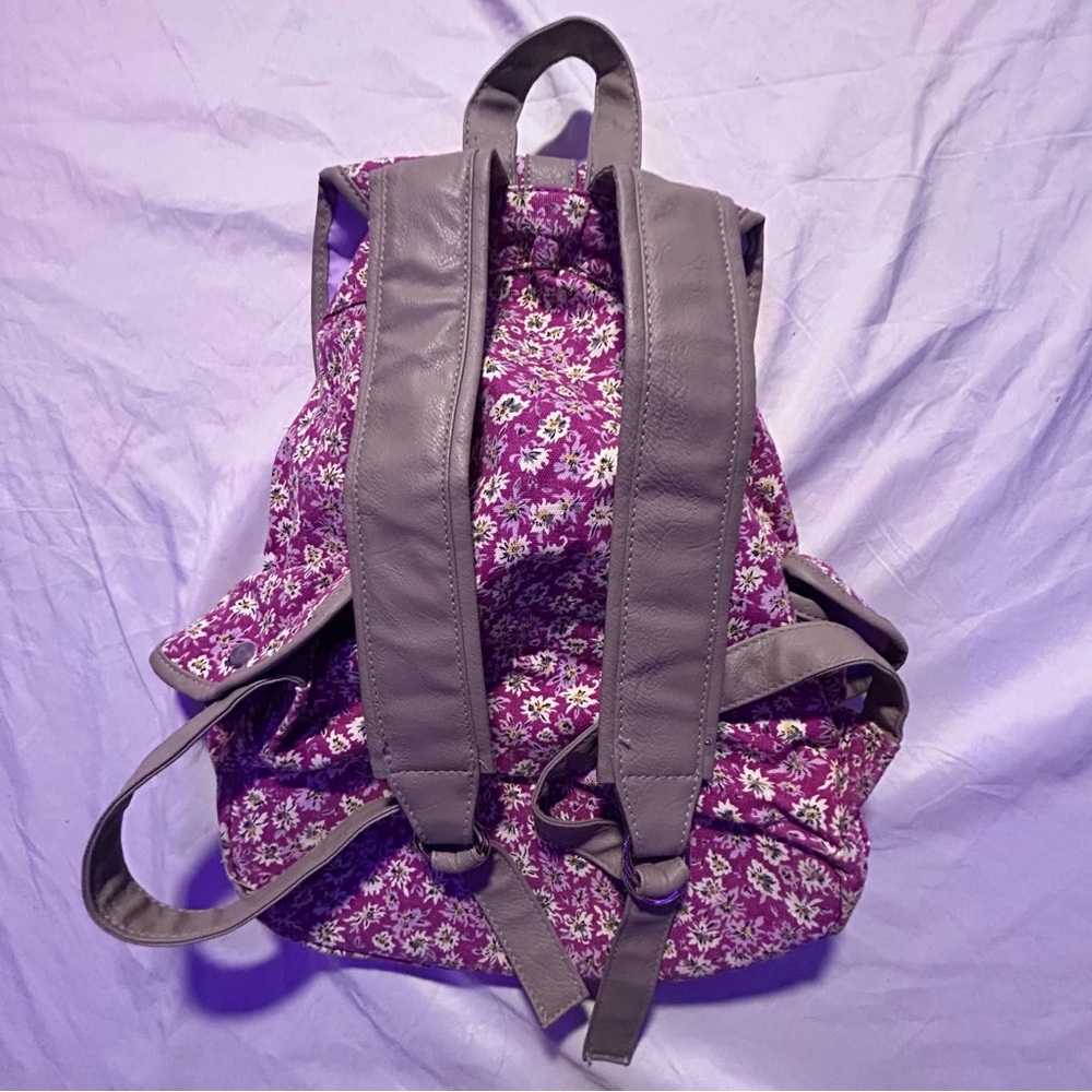 Candies Purple Floral Backpack Multi PocketsAdjustable Strap Carry On Travel Bag - Picture 2 of 6
